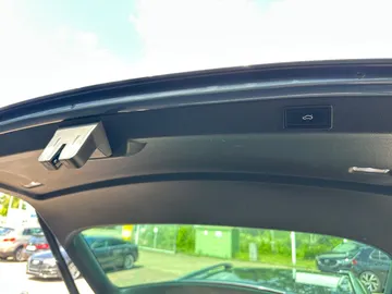 Car image 33