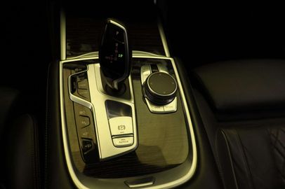 Car image 49