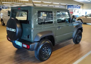 Car image 5