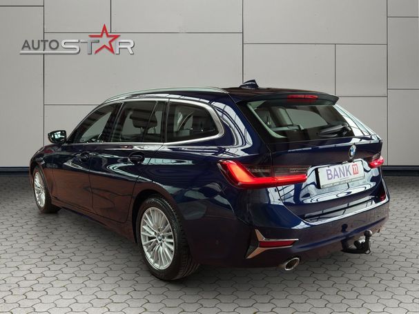 BMW 320d Touring xDrive Luxury Line 140 kW image number 4