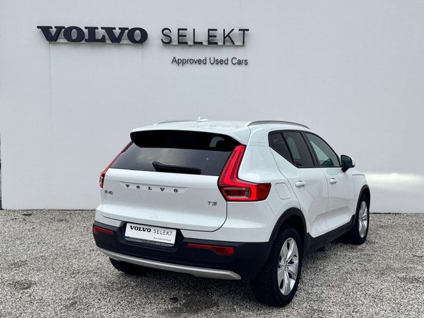 Volvo XC40 T3 Momentum Pro 120 kW image number 4