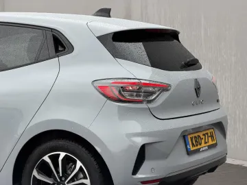 Car image 35