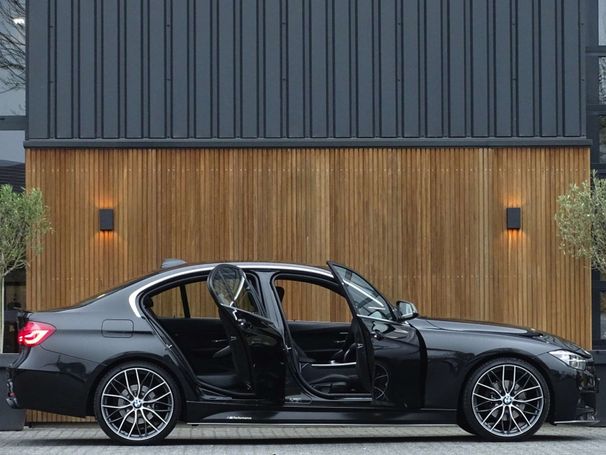 BMW 330 e M Sport 185 kW image number 3