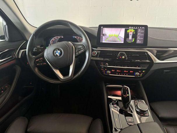 BMW 520d Touring xDrive 140 kW image number 9