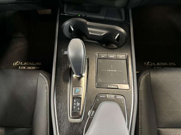 Lexus UX 300e 150 kW image number 22