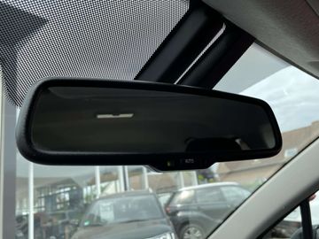 Car image 37