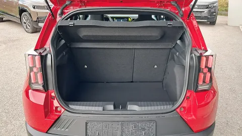 Car image 31