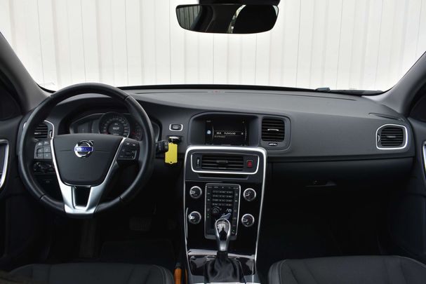 Volvo V60 T3 112 kW image number 3