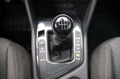 Car image 31