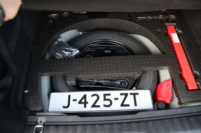 Car image 38