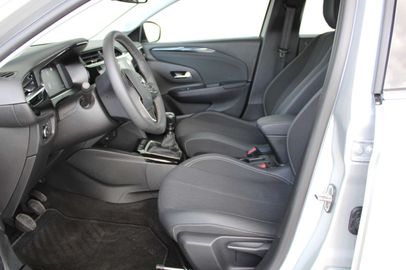 Car image 11