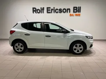 Car image 3