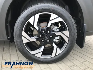 Car image 28