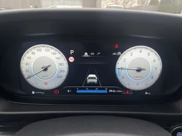 Car image 25