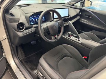 Car image 13