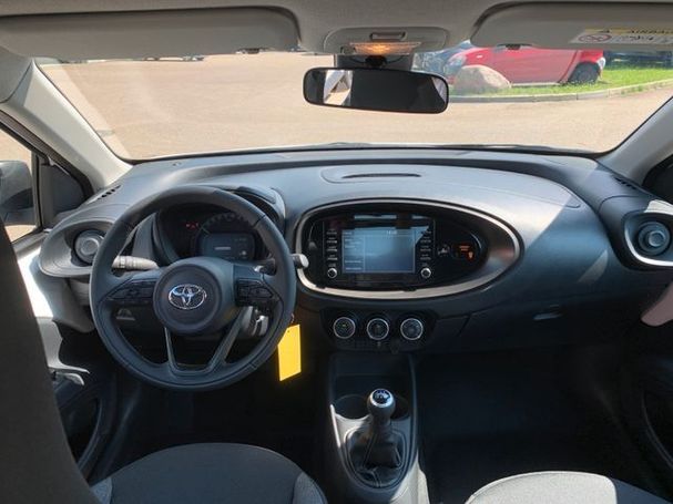 Toyota Aygo X 1.0 53 kW image number 28