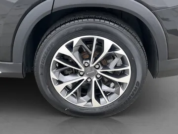Car image 34