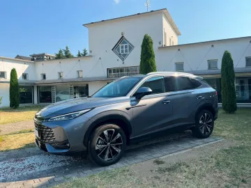 Car image 22