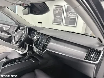 Car image 40