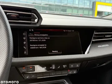 Car image 40