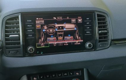 Car image 33