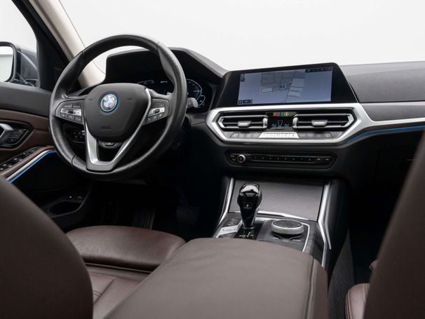 BMW 320 Touring e M Sport 150 kW image number 44