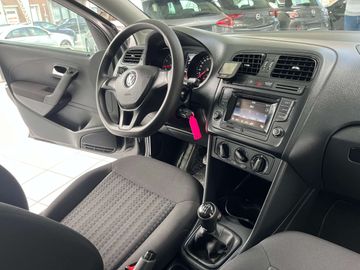 Car image 13