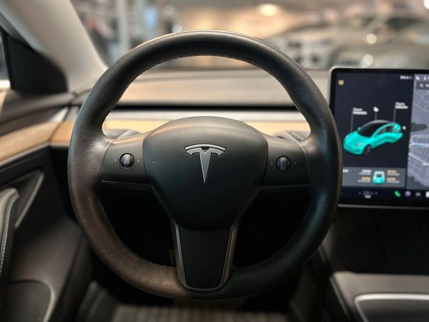 Tesla Model 3 Plus 239 kW image number 12