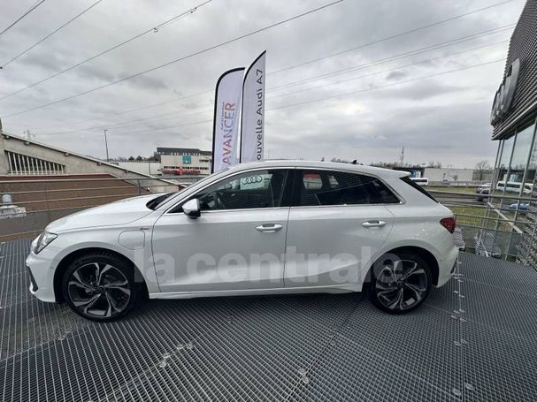 Audi A3 40 TFSIe S tronic S-line Sportback 150 kW image number 14