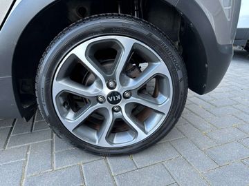 Car image 36