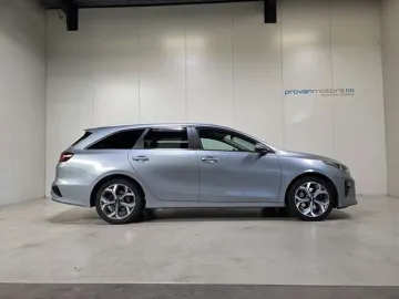 Car image 30