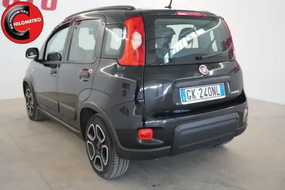 Car image 4