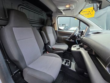 Car image 37