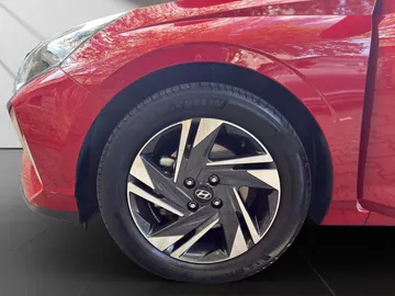 Car image 19