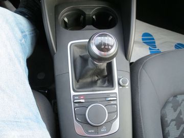 Car image 26