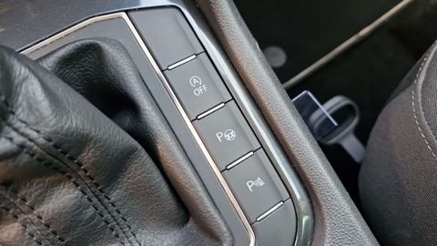 Car image 37