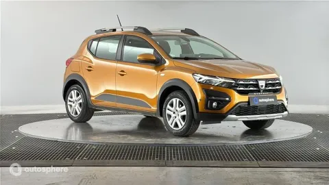 Car image 3