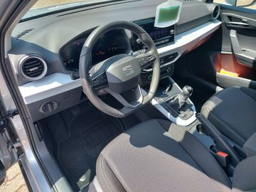 Car image 10