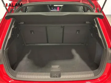 Car image 29
