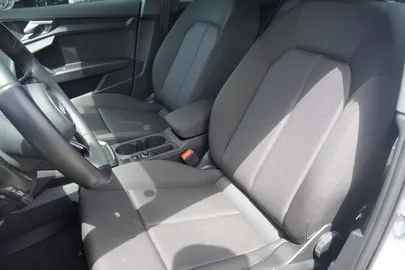 Car image 39