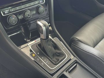 Car image 36