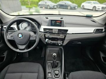 Car image 37