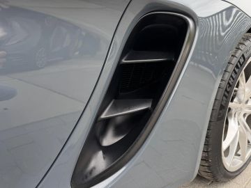 Car image 28