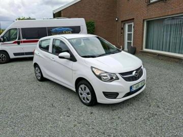 Car image 3