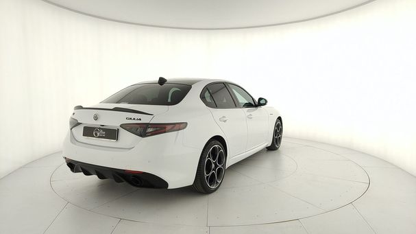 Alfa Romeo Giulia 2.2 Veloce 154 kW image number 3