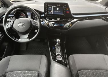 Car image 12