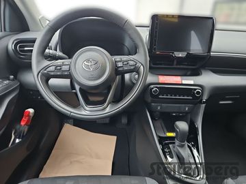 Car image 14