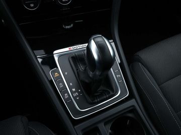 Car image 37