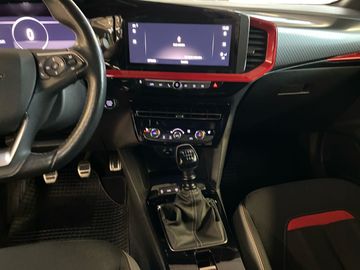 Car image 12