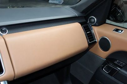 Car image 37